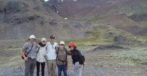 Cerro Rivadavia al oeste de la localidad de Esquel, analizando las secciones del Eoceno.