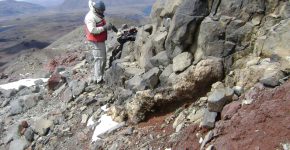 Estudios volcanológicos en volcán Copahue (Neuquén)