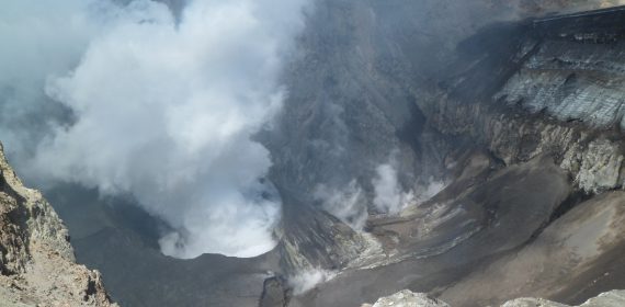 Volcanes: los Gigantes de fuego cien años después